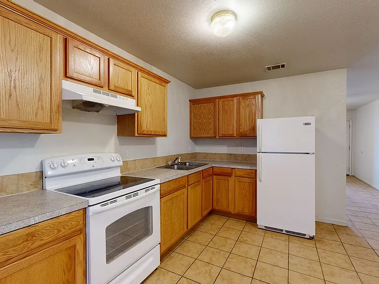 1403 Hopi Trl #B — Photo 2