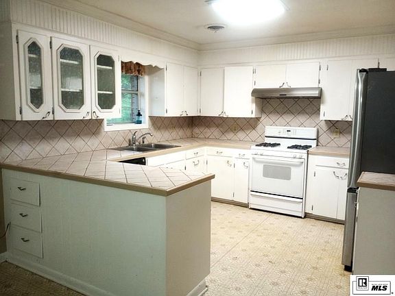 3rd image of 4418 Naff Ave