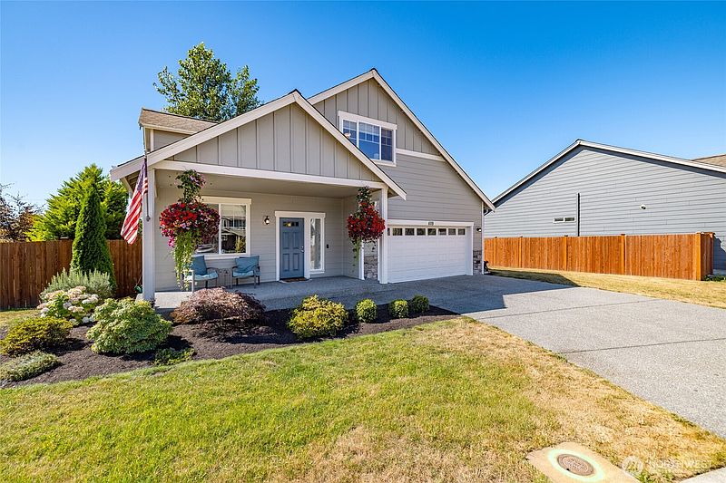 3rd image of 409 Shannon Avenue