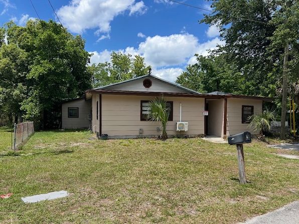 136 Lake Shore Dr #B