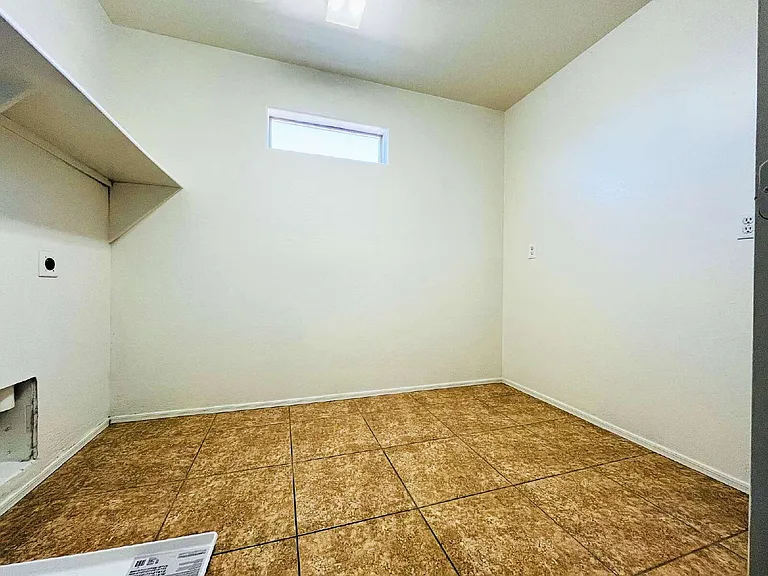 7216 N 72nd Dr — Photo 24