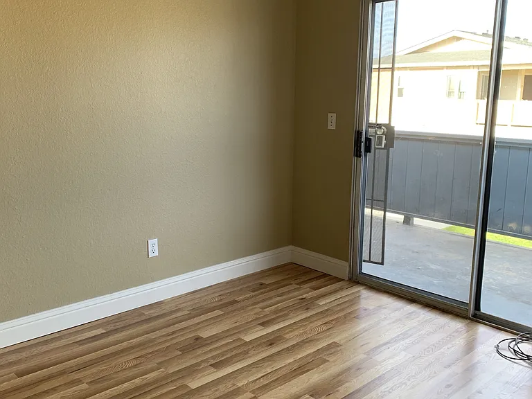 1871 Cherokee Dr #4 — Photo 5
