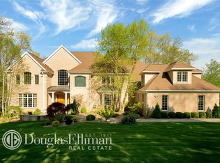 27 Hiddenoak Rd, Briarcliff Manor, NY 10510