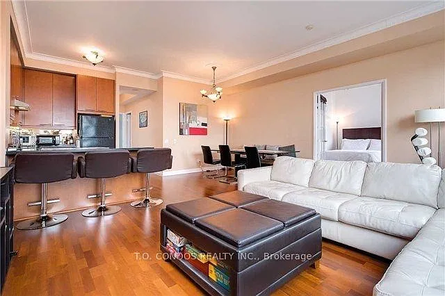 1121 Bay St #2001 — Photo 5