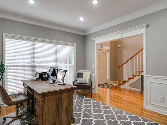 3rd image of 636 Rambush Dr