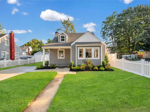 24 E Marshall Street, Hempstead, NY 11550