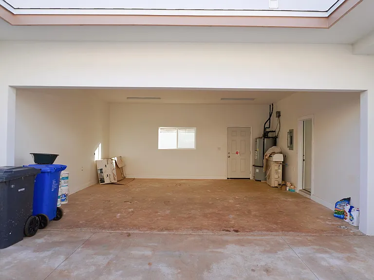 551 11th Ave — Photo 14
