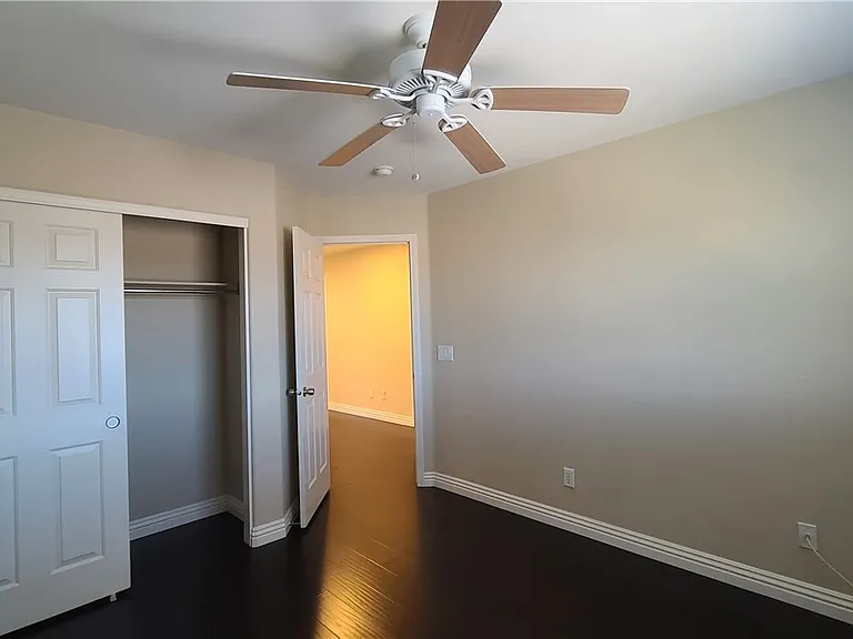 7449 W Mistral Ave #0 — Photo 36