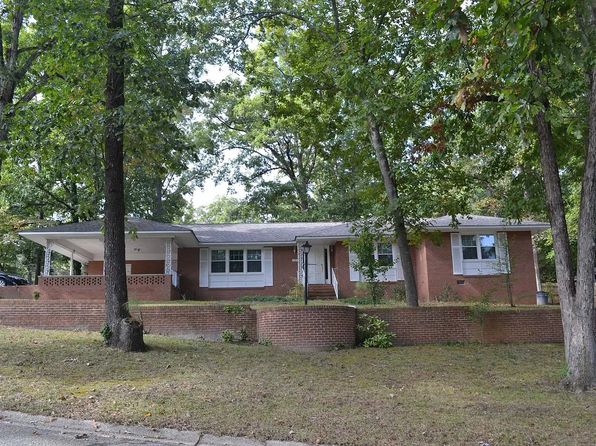 1103 Ivy Rd