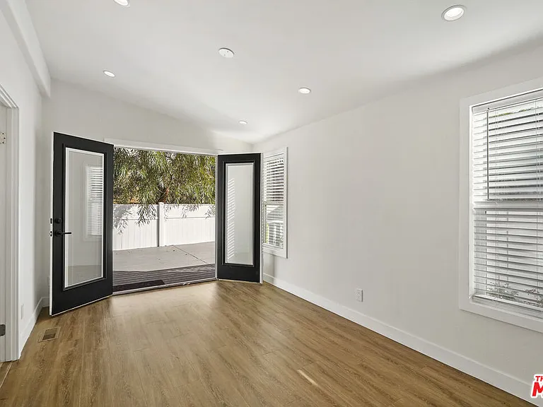 30473 Mulholland Hwy #109 — Photo 23