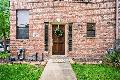 2719 La Branch St Photo 1