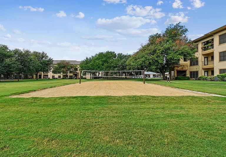 The Canyons Apartments in Fort Worth, Texas