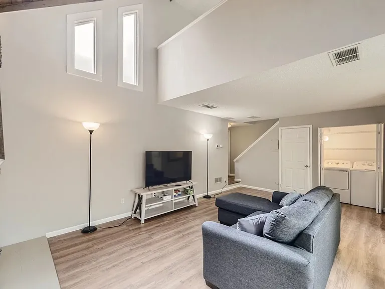2656 S Xanadu Way #B — Photo 3