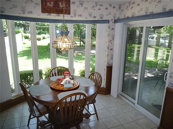 5th image of 1011 Fairlawn Dr