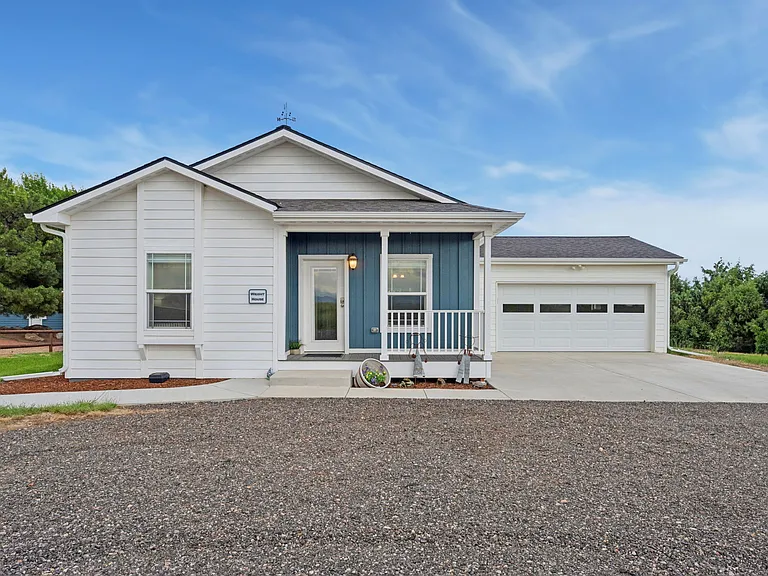 8466 Golden Fields Ln #B — Photo 23