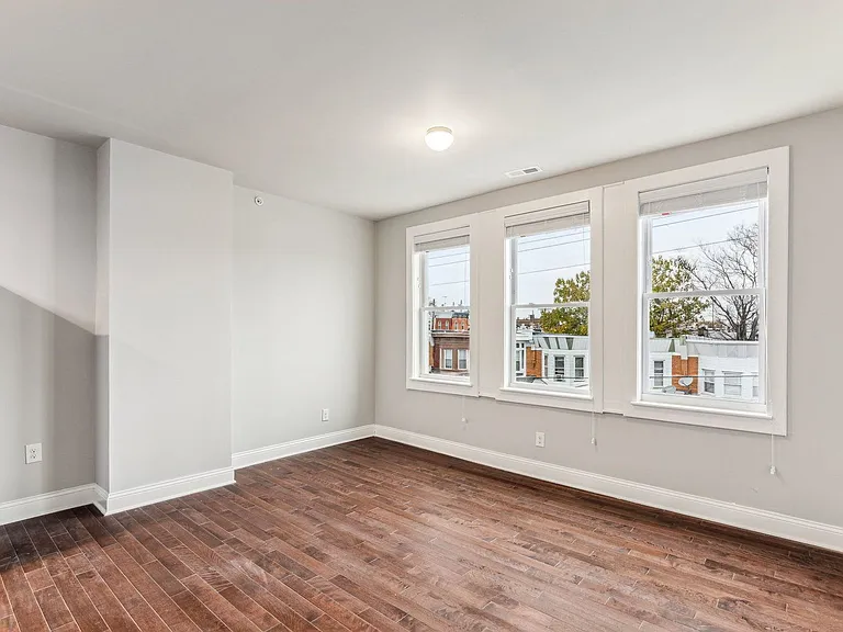 2928 W Oxford St #3 — Photo 6