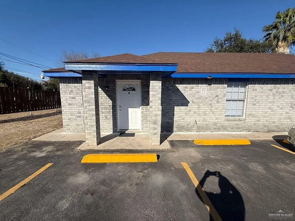 209 N Bluebonnet St