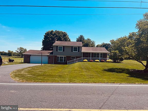 2nd image of 222 Hempt Rd