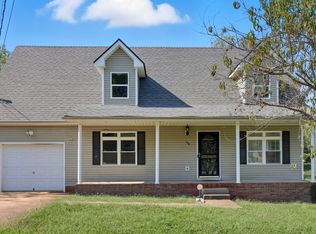 108 Oak Tree Dr, Oak Grove, KY 42262