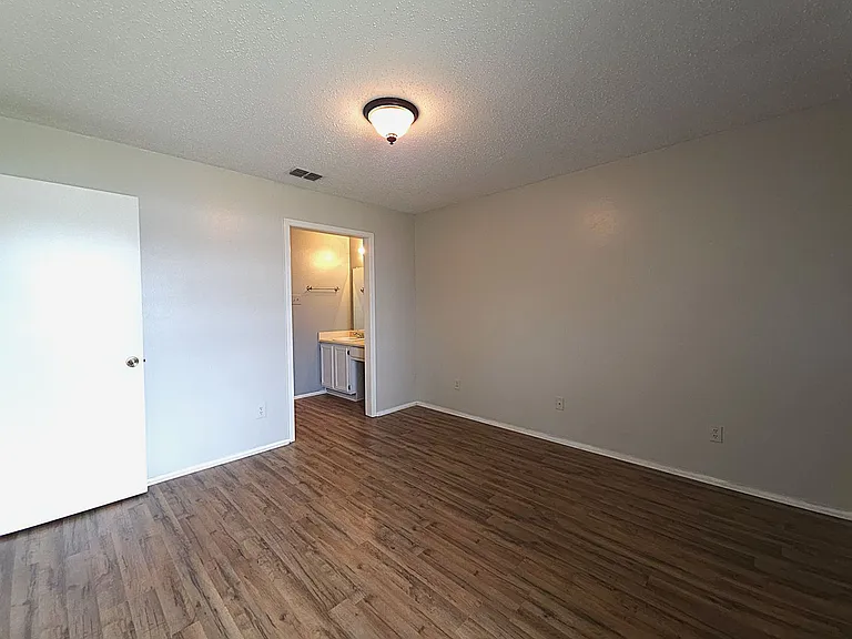 400 W South Town Dr #204 — Photo 28