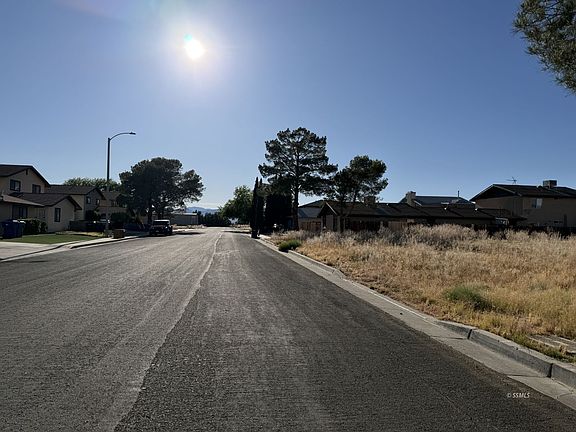 4th image of 453-062 Alene Ave #27