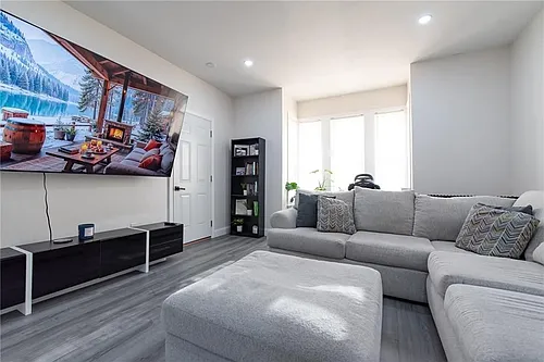 49 Hollis St #1 Photo 1