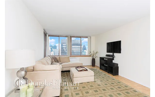 Rented by Douglas Elliman | media 72