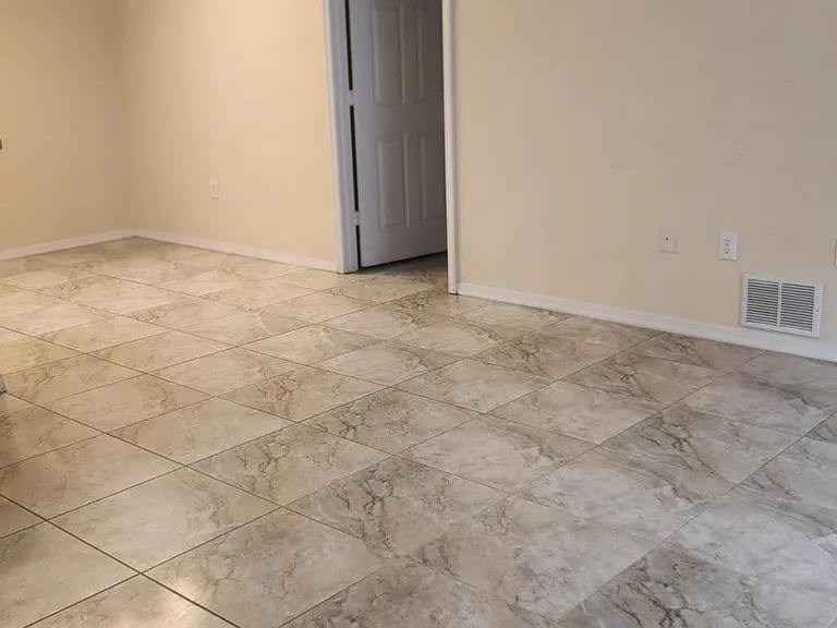 10205 Courtney Palms Blvd #101 — Photo 16
