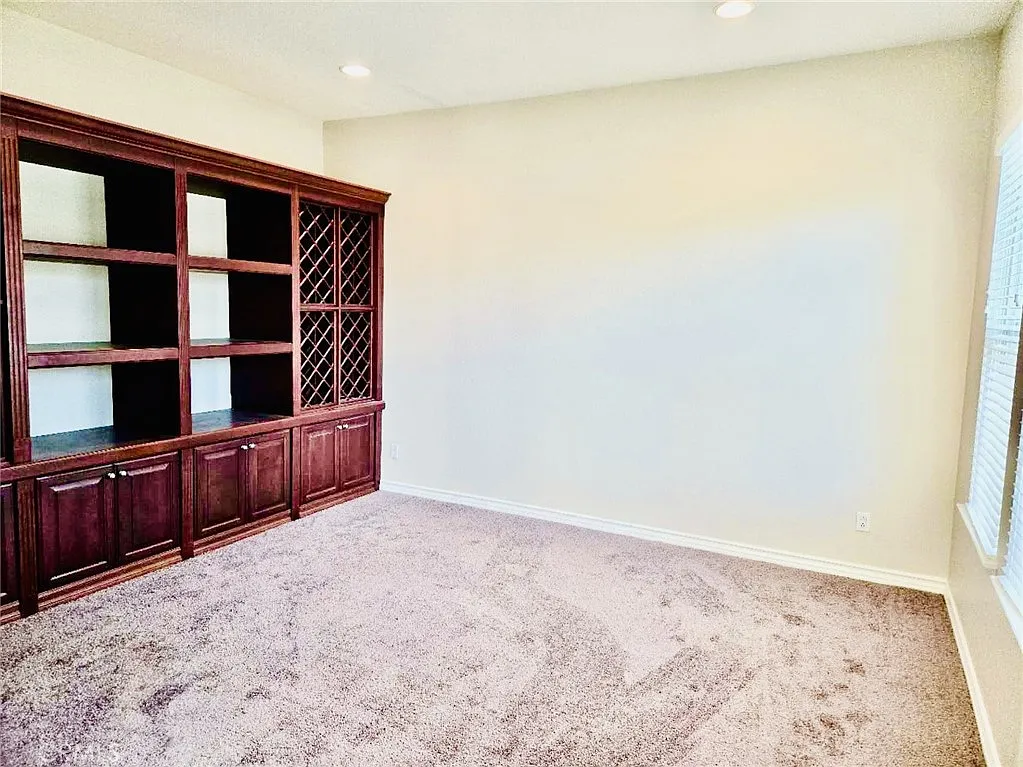 3 bed, 2.5 bath, 1812 sqft, $3,300 — Photo 4