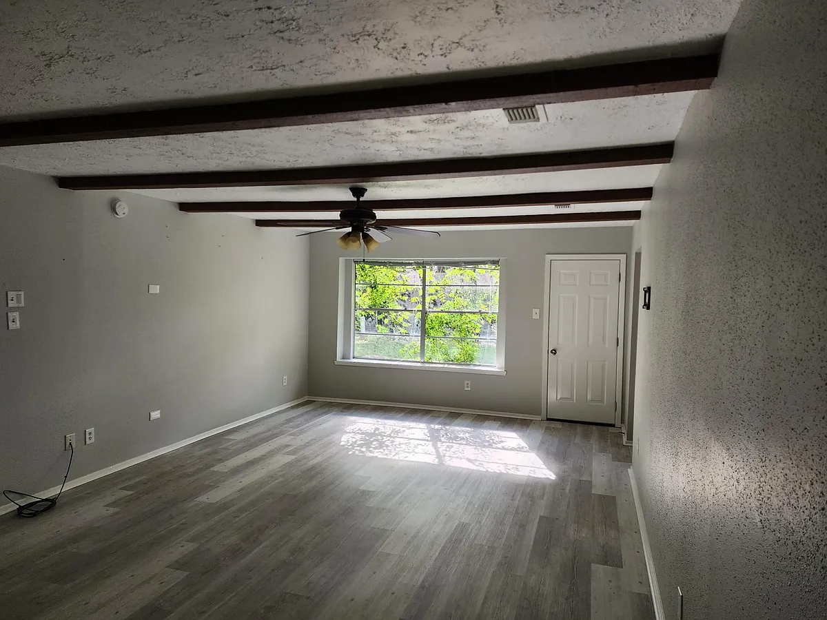 Building Photo - 9423 Kilrenny Dr