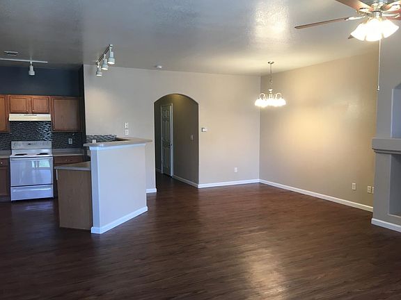 5th image of 5551 29th St Unit 212