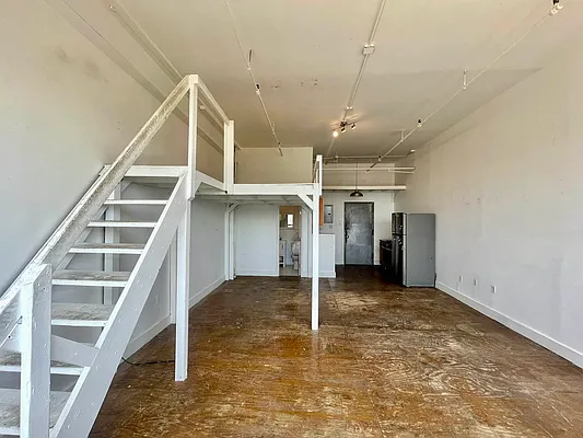 Rented by TorsX Inc | media 8