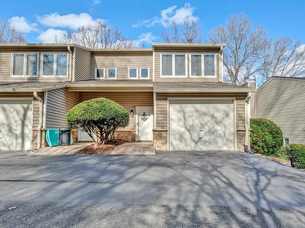 110 Windlass Pointe Dr, Moneta, VA 24121