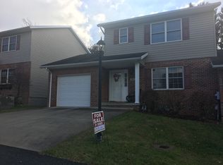 170 Meadow Ridge Townhomes #170, Morgantown, WV 26505