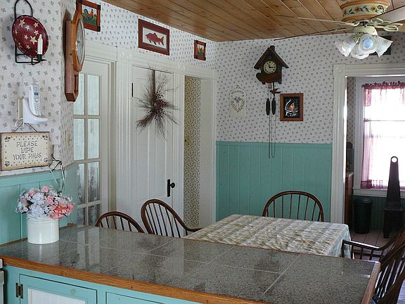 Eat in Kitchen