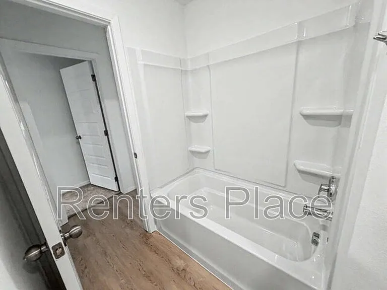 7209 S Maple Ave — Photo 10