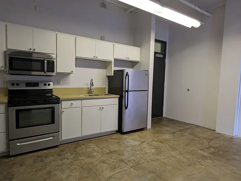 155 Liberty St NE — Photo 3