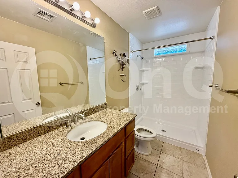 2933 S Extension Rd — Photo 21