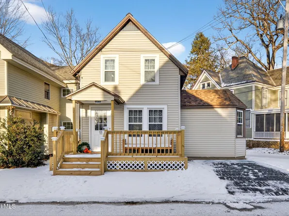 11 Lake Avenue, Round Lake, NY 12151