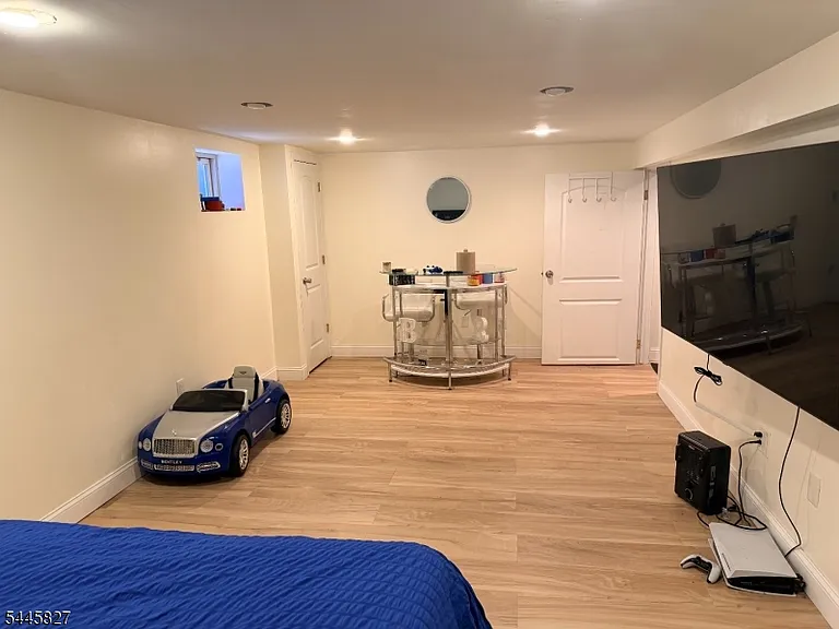 136 Belmohr St #1 — Photo 16