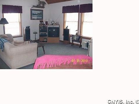 3rd image of 33995 Hell St