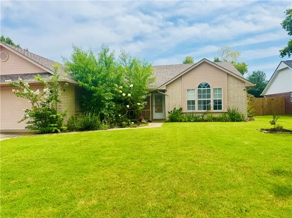 3406 W Beech Dr, Rogers, AR 72756