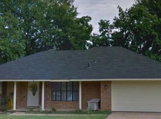 103 Country Club Dr, Benton, LA 71006