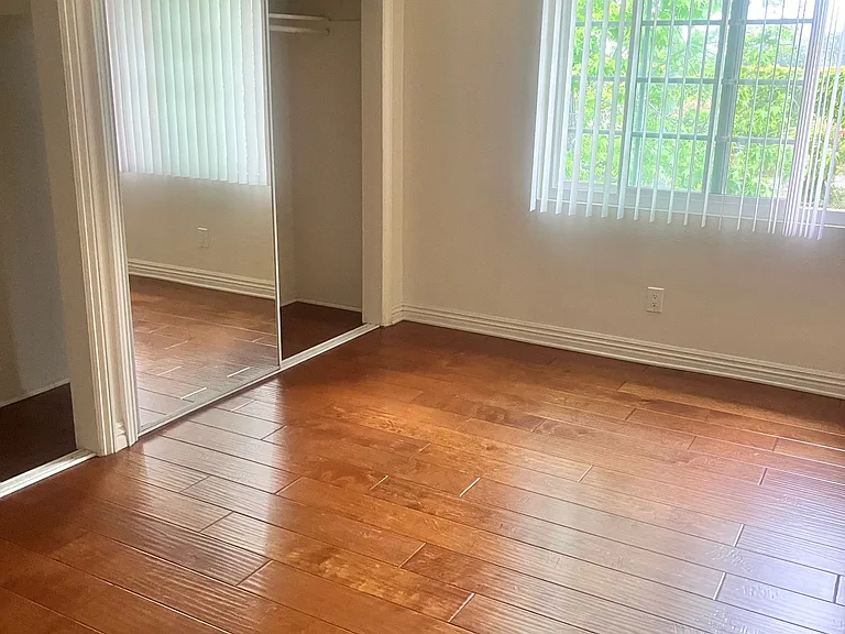 1250 E Corson St #6 — Photo 14