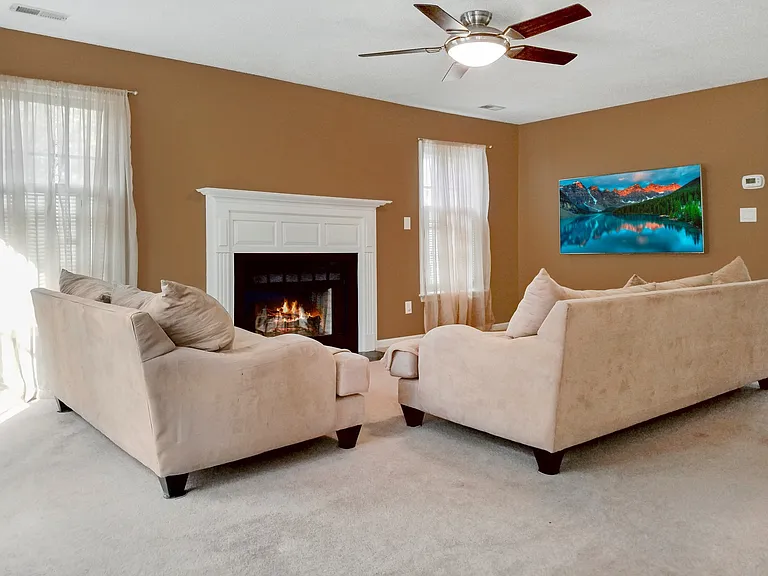 7704 Middlefield Mews — Photo 3
