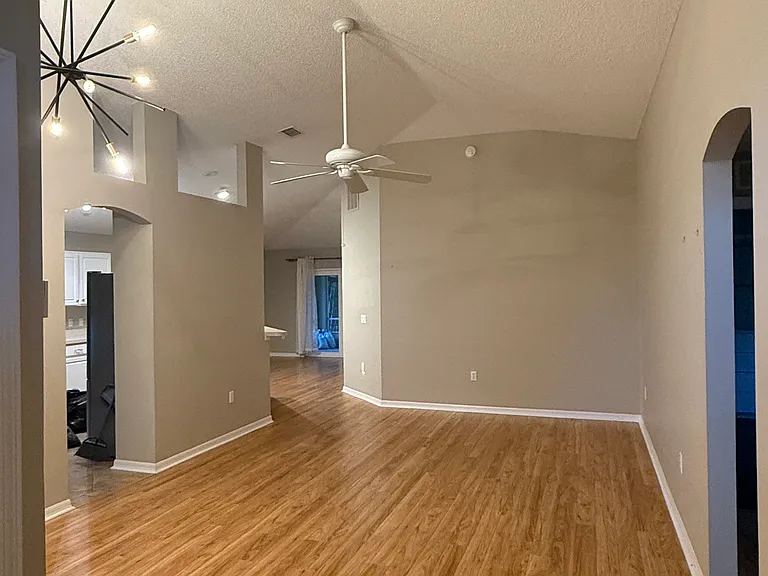 226 Tree Branch Ln — Photo 2