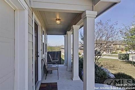 4th image of 1023 Daffodil Way