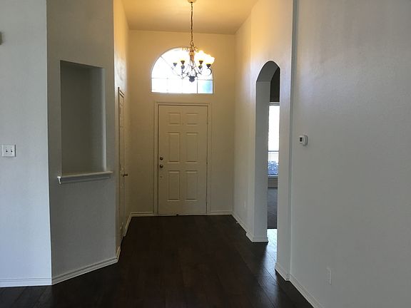 5th image of 2644 Silver Hill Dr