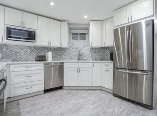 3556 N Wilton Ave #B1, Chicago, IL 60657