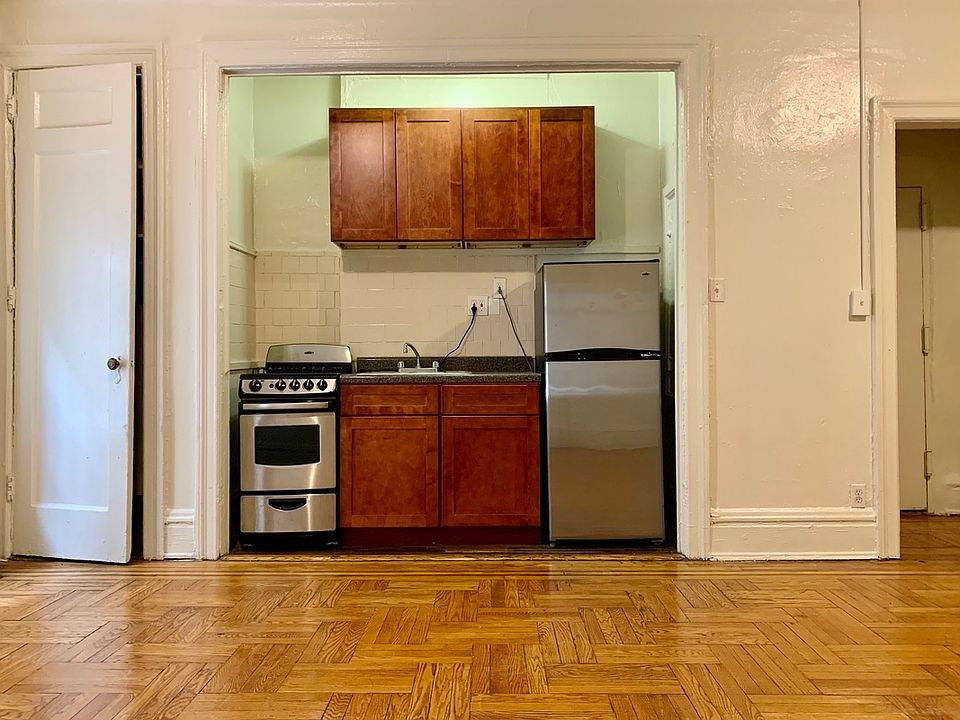 2nd image of 277 Eastern Pkwy APT 1L